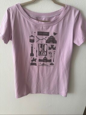 Lilac Short Sleeve Graphic Tee - Bed Grad Print